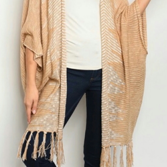 143rd Style Haus Sweaters - White/Tan Fringed Shrug/ Cardigan